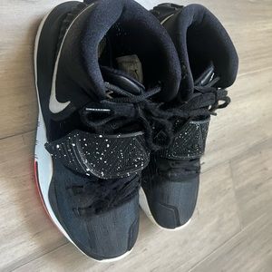 Kyrie 6 black size 6.5 men’s